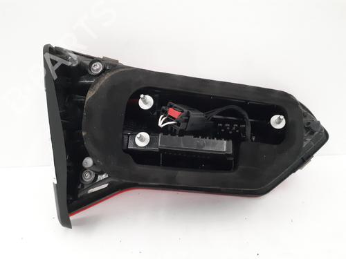 right-tailgate-light-vw-t-roc-a11-d11-2017-30677836 main image