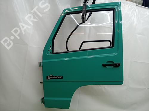 Used Left front door Left front door MERCEDES-BENZ MB Van (W631) D (631.332, 631.342) (75 hp) 33739527 33739527