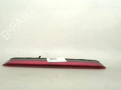 Used Third brake light PEUGEOT 3008 II SUV (MC_, MR_, MJ_, M4_) 1.2 THP/ PureTech 130 (MRHNSM, MRHNSU, MRHNSJ, MRHNYW,... (131 hp) 24778522