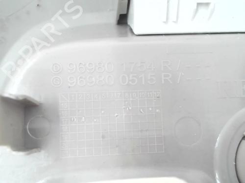 Interior roof light RENAULT CAPTUR I (J5_, H5_) 1.5 dCi 90 (J5N4, J5M5, J5MW, J5M6, J5AL, J5AJ) | BP24779889I8 - Image 2