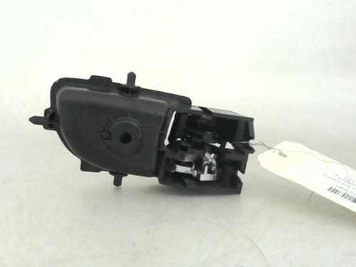 Used Rear left interior door handle TOYOTA YARIS (_P13_) 1.5 Hybrid (NHP130_, NHP130) (101 hp) 24779407