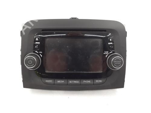 Used Radio Radio FIAT 500L (351_, 352_) 1.4 (199LYB1B) (95 hp) 33201933 33201933