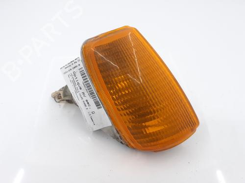 Used Right front indicator VW POLO Coupe (86C, 80) 1.3 (55 hp) 26572425