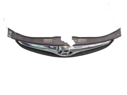Used Grille HYUNDAI i30 (FD) 1.6 CRDi (90 hp) 24795496
