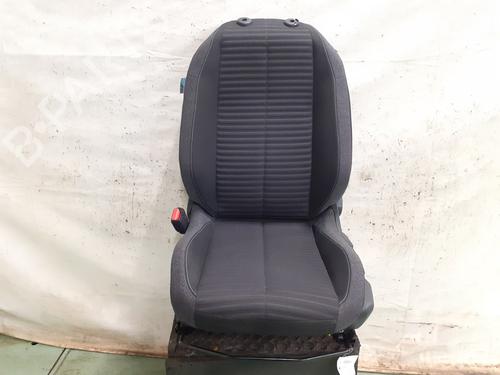Used Left front seat PEUGEOT 2008 II (UD_, US_, UY_, UJ_, UR_, UC_) 1.2 PureTech 100 (USHNK) (101 hp) 32282179