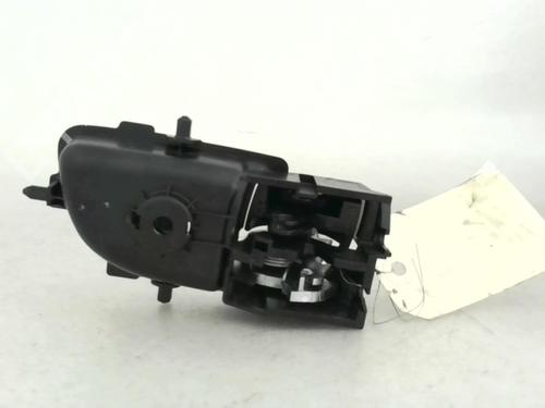 Used Front left interior door handle Front left interior door handle TOYOTA YARIS (_P13_) 1.5 Hybrid (NHP130_, NHP130) (101 hp) 24779409 24779409