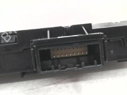 Warning switch RENAULT CLIO V (B7_) 1.5 Blue dCi 85 (B7AG) | BP24781584I22 - Image 3