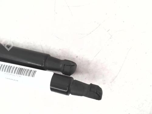 Tailgate lift support TOYOTA YARIS (_P13_) 1.4 D (NLP130_, NLP130) | BP24781575C138 