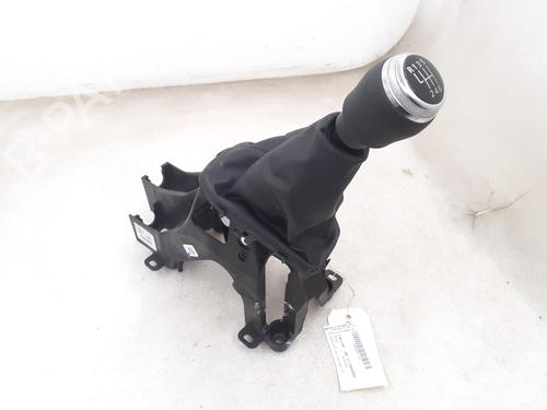 Used Gear lever RENAULT CLIO V (B7_) 1.5 Blue dCi 85 (B7AG) (86 hp) 24795117