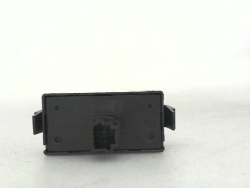 warning-switch-renault-twingo-iii-bcm_-bca_-2014-24779230 main image