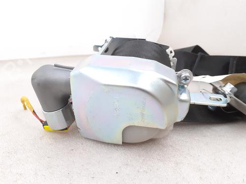 Used Front right seatbelt Front right seatbelt HYUNDAI i40 I CW (VF) 1.7 CRDi (116 hp) 24797629 24797629