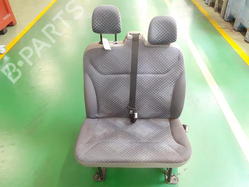 Used Right front seat RENAULT TRAFIC II Bus (JL) 2.0 dCi 90 (JL00, JL01, JL0H, JL0M, JL0P, JL0S) (90 hp) 27472287