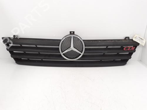 Used Grille MERCEDES-BENZ SPRINTER 2-t Van (B901, B902) 208 CDI (901.661, 901.662, 902.661, 902.662) (82 hp) 31994899
