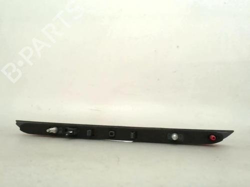 Used Third brake light PEUGEOT 3008 II SUV (MC_, MR_, MJ_, M4_) 1.2 THP/ PureTech 130 (MRHNSM, MRHNSU, MRHNSJ, MRHNYW,... (131 hp) 24778522