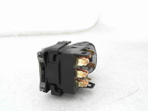 Switch OPEL VECTRA B Estate (J96) 2.0 DI 16V (F35) | BP24777559I30 