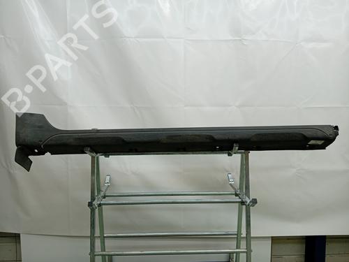 Used Right sideskirt Right sideskirt DACIA DUSTER (HM_) 1.3 TCe 130 (HMMF) (131 hp) 33700944 33700944