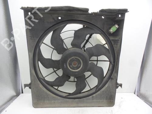 Used Radiator fan HYUNDAI i30 (FD) 1.6 CRDi (116 hp) 24785646