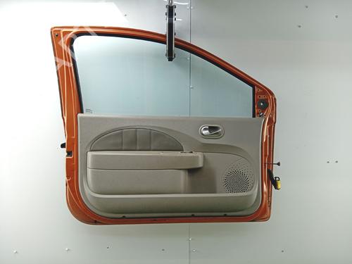Porta frente esquerda Porta frente esquerda RENAULT TWINGO II (CN0_) 1.2 16V (CN0K, CN0V, CN0A) (76 hp) 36168137 36168137