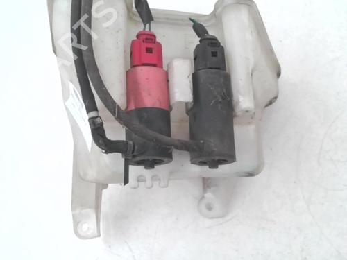 Windscreen washer tank TOYOTA YARIS (_P9_) 1.4 D-4D (NLP90_, NLP90R) | BP24779954C113 