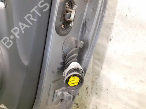 Used Left front door Left front door 27338249 27338249
