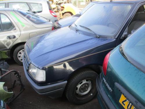 Right headlight PEUGEOT 309 II (3C, 3A) 1.9 Diesel | BP24774143C29 