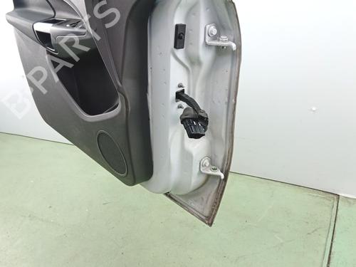Used Left front door Left front door 38425402 38425402
