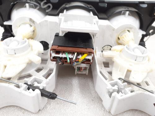 climate-control-suzuki-swift-iv-fz-nz-2010-24771907 main image