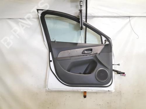 left-front-door-chevrolet-cruze-j300-2009-24794757 main image