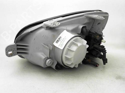 Right headlight HYUNDAI SANTA FÉ I (SM) 2.0 CRDi | BP24776723C29 