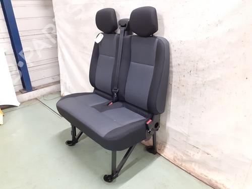 Used Right front seat Right front seat RENAULT MASTER III Van (FV) Z.E. (FV1Z) (77 hp) 31323230 31323230