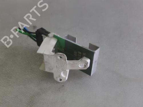 Kachelweerstand BMW 3 Compact (E36) 316 i (105 hp) 24777602