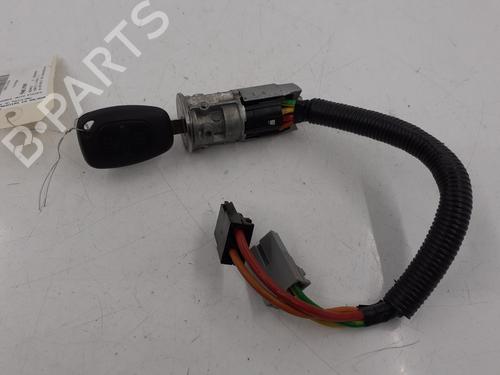 ratlastndingslas-renault-trafic-ii-bus-jl-2001-32686606 main image