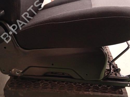 Right front seat RENAULT KANGOO / GRAND KANGOO II (KW0/1_) 1.2 TCe 115 (KW02, KW14) | BP29521534C16 