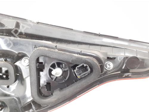 right-tailgate-light-renault-clio-v-b7_-2019-24796059 main image