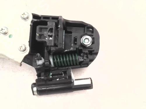 Used Rear left exterior door handle TOYOTA AURIS (_E18_) 1.8 Hybrid (ZWE186_, ZWE186R) (136 hp) 24781012
