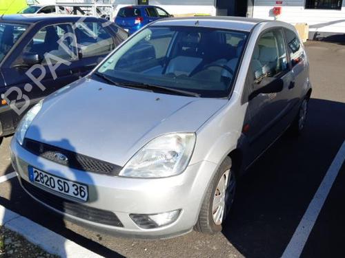 Left front fog light FORD FIESTA V (JH_, JD_) 1.4 TDCi | BP24775725C30