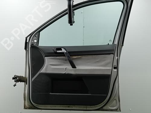 Used Right front door Right front door 38425376 38425376