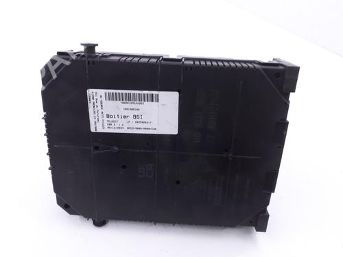 Used Fuse box PEUGEOT 208 II (UB_, UP_, UW_, UJ_) 1.2 MHEV (101 hp) 28197136