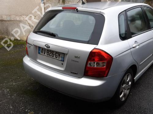 Right front door KIA CERATO I Hatchback (LD) 1.5 CRDi | BP24776681C3 