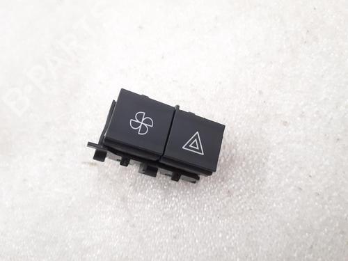 Used Warning switch Warning switch CITROËN AMI (9A_) Electric (9AZ2CA) (8 hp) 24793108 24793108