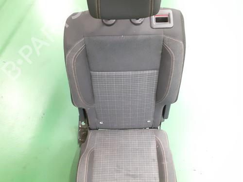 rear-seat-peugeot-rifter-2018-26155085 main image