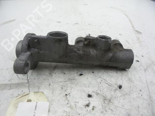 Used Brake master cylinder CHEVROLET CORVETTE Convertible 5.7 (344 hp) 24785371