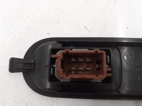 Switch RENAULT SCÉNIC II (JM0/1_) 1.5 dCi (JM1E, JM16) | BP30154318I30 