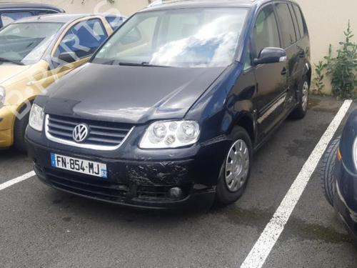 Right headlight VW TOURAN (1T1, 1T2) 2.0 TDI 16V | BP24784402C29