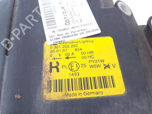 Right headlight VW TOURAN (1T1, 1T2) 2.0 TDI 16V | BP24784402C29