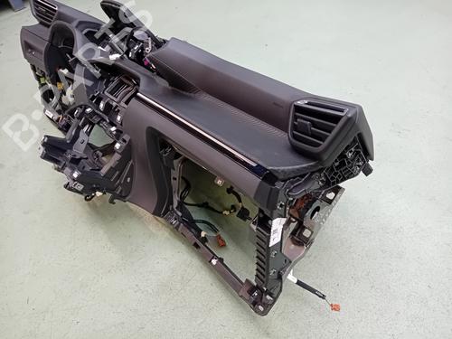 Used Dashboard Dashboard PEUGEOT 208 II (UB_, UP_, UW_, UJ_) 1.2 PureTech 100 (101 hp) 34045115 34045115