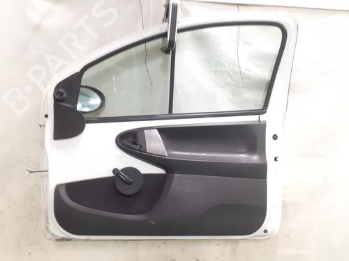 Right front door PEUGEOT 107 (PM_, PN_) 1.0 | BP24773188C3