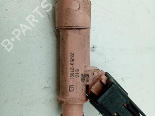 Used Injector TOYOTA YARIS (_P13_) 1.5 Hybrid (NHP130_, NHP130) (101 hp) 24791850