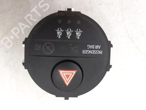 Used Warning switch Warning switch TOYOTA YARIS (_P13_) 1.5 Hybrid (NHP130_, NHP130) (101 hp) 24782623 24782623