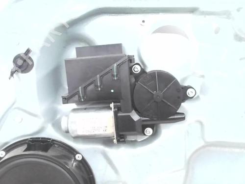 Rudehejsemekanisme Højre foran VW POLO IV (9N_, 9A_) 1.2 12V (64 hp) 24781741